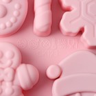 Форма для выпечки Доляна «Новогодние подарки», силикон, 20×12,7×1,7 см, 14 ячеек, цвет розовый - Фото 6
