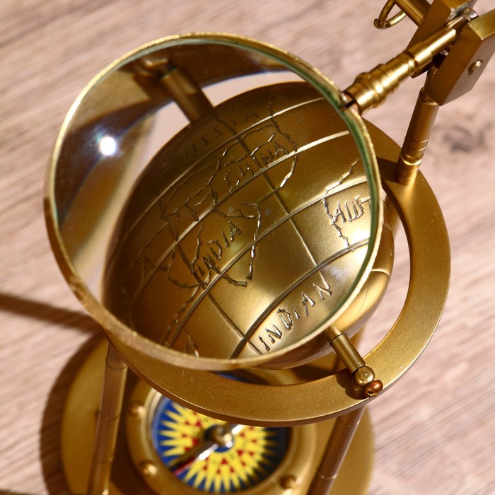 Сувенир "Глобус" с компасом и лупой, высота 23,5 см