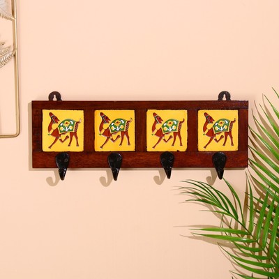 Вешалка «Караван», верблюды, 22×4×12 см, 4 крючка, дерево, МИКС