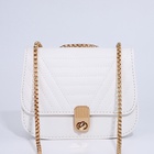 Сумка женская мессенджер на клапане, 18×7×13 см, со стёжкой, белая - Фото 5