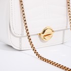 Сумка женская на клапане, белая - Фото 5