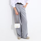 Сумка женская на клапане, белая - Фото 2