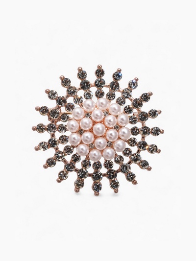 Брошь «Жемчужное сияние», белая в розовом золоте