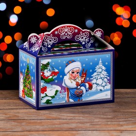Подарочная коробка "Дед Мороз и Снегурочка" 20 x 12 x 19 см
