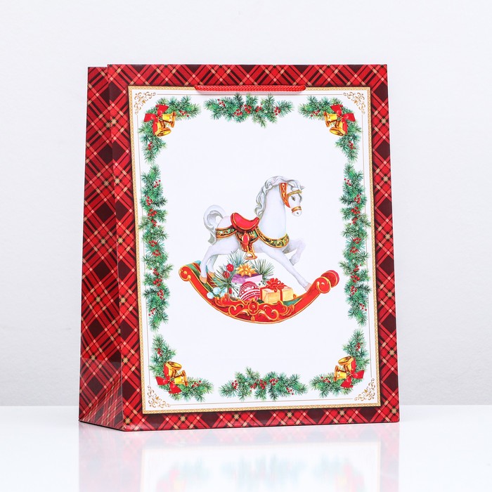 Пакет подарочный новогодний ламинированный «Сладкого праздника », 26×32×12 см - Фото 1