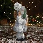 Дед Мороз "Клетчатом жилете и с ёлкой" 30 см, серый - Фото 2