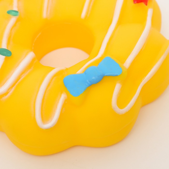 Игрушка пищащая "Пончик" для собак, 8,5 см, жёлтая
