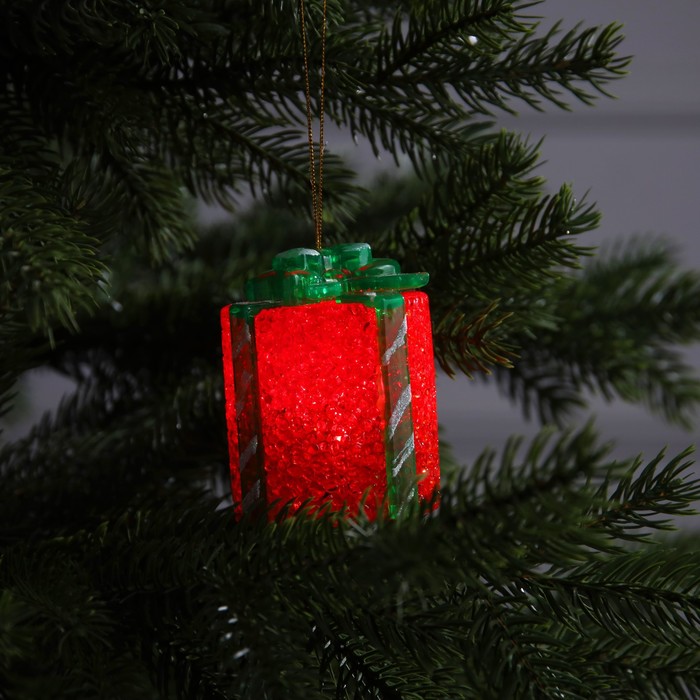Светодиодная фигура «Подарок красный» 7.5 см, пластик, батарейки AG13х3, свечение мульти (RGB) - фото 1909261229