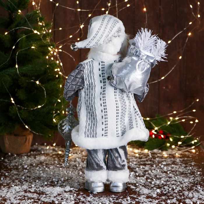 Дед Мороз "Клетчатом жилете " музыка шевелит головой, 43 см, серый