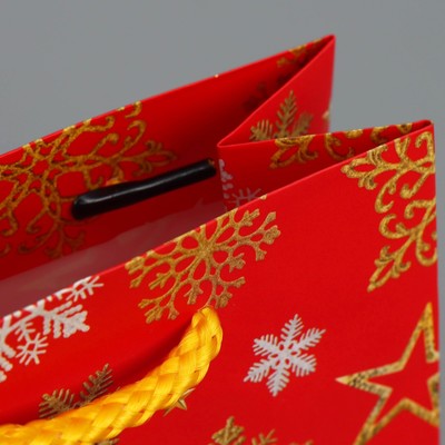 Пакет подарочный новогодний ламинированный «Звёздные снежинки», S 12 х 15 х 5.5 см