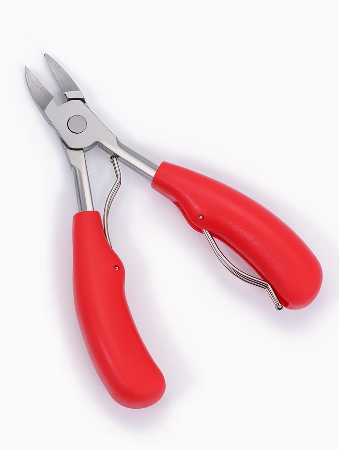 Кусачки педикюрные, с пластиковой ручкой, изогнутое лезвие, 13 см, длина лезвия-17 мм, серебристые, красные - Фото 1