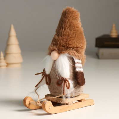 Кукла интерьерная текстильная «Бабуся в меховом колпаке на санках», 22.5 см