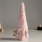 Кукла интерьерная "Бабуся в меховом розовом колпаке со звёздами и санками" 32 см - Фото 5