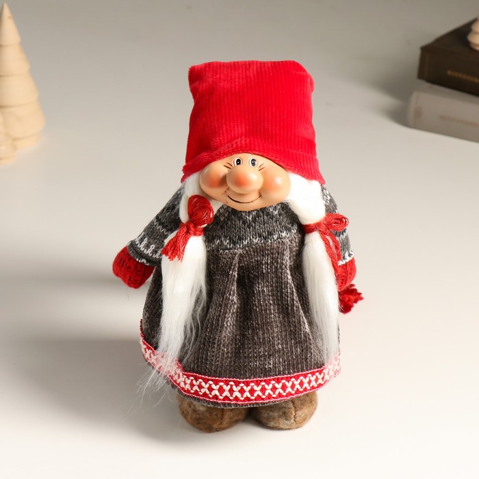 Кукла интерьерная "Бабусечка в длинном красном колпаке и сером платье" 25 см - Фото 1
