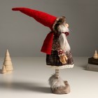 Кукла интерьерная "Бабка Ёжка в вязанном свитере и серой юбке, в колпаке" 46 см - Фото 2