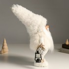Кукла интерьерная "Дед Мороз в белой мохнатой шубке и колпаке, с фонариком" 43 см - фото 806061972