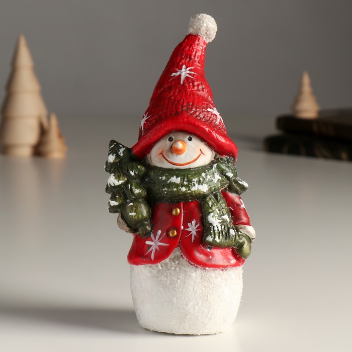 Сувенир полистоун "Снеговик в красном с зелёным шарфом, держит ёлку" 9,3х8,2х18,7 см - Фото 1