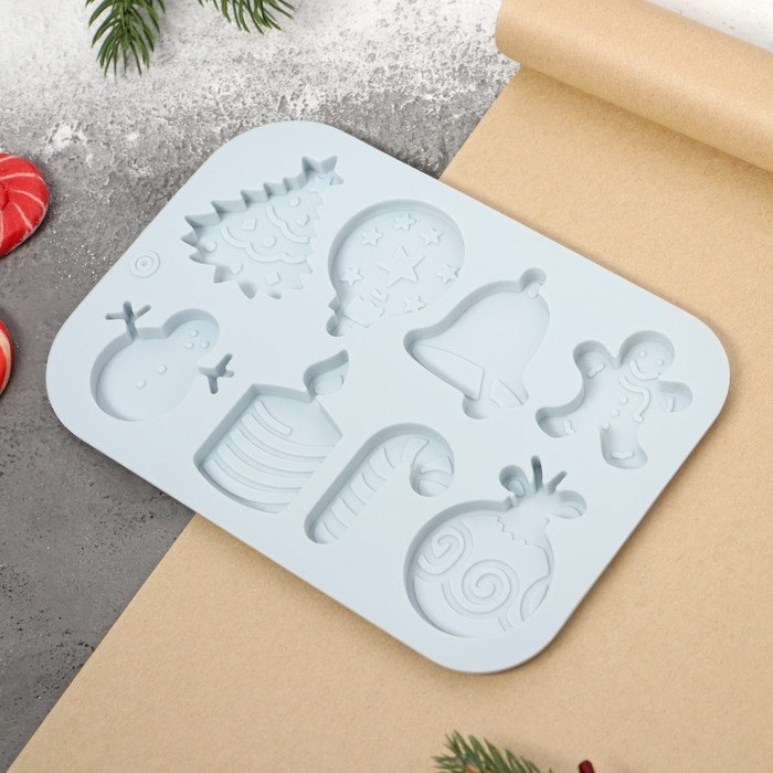 Форма силиконовая для льда и кондитерских украшений Доляна «Новый год», 18,5×12,8×0,5 см, 8 ячеек, цвет серый