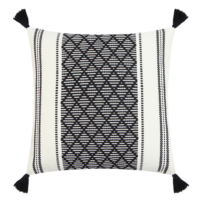 Наволочка декоративная с кисточками «Этель. Сканди», 45×45 см, чёрная - Фото 1