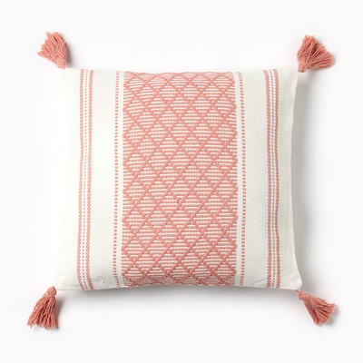 Наволочка декоративная с кисточками «Этель. Сканди», 45×45 см, розовая
