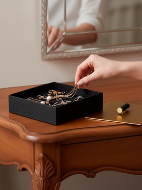 Шкатулка для украшений «Изыск», экокожа, 15.3×15.3 см