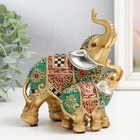 Сувенир полистоун "Слон со слонёнком - попона красно-зелёная с рубинами" 13,5х8,5х15,5 см - фото 3078249