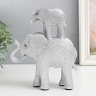 Сувенир полистоун "Серебристый слон со слонёнком на спине - узор листья" 16х7х19,5 см - фото 1481442