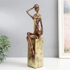 Сувенир полистоун "Африканка с кувшином, на подставке" золото узор - круги 10,5х8х33,5 см - фото 3078367
