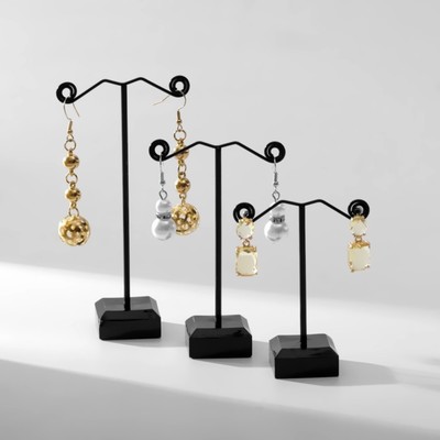 Подставка под серьги «Акрил», набор 3 шт., h=8, 10, 12 см, цвет чёрный