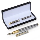 Ручка подарочная перьевая в кожзам футляре, корпус серебро, золото - фото 319941176