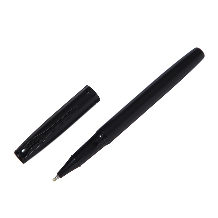 Ручка подарочная роллер, в кожзам футляре ПБ UT, корпус матовый черный