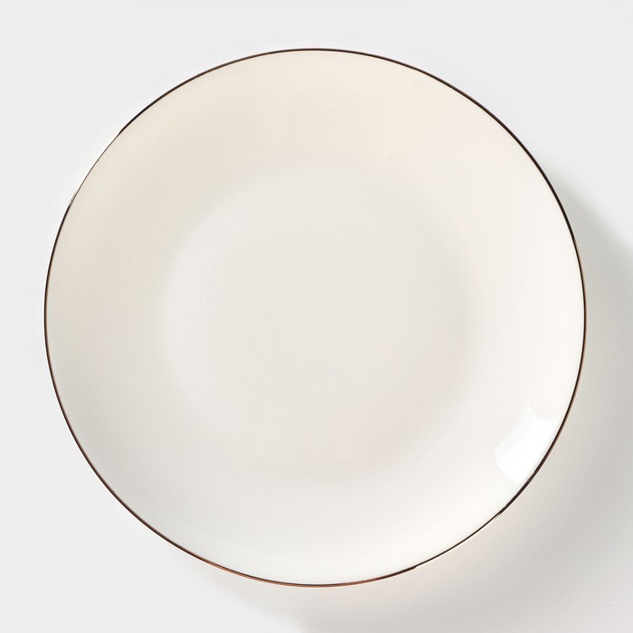 Тарелка фарфоровая десертная «Золотая линия», d=18 см, цвет белый