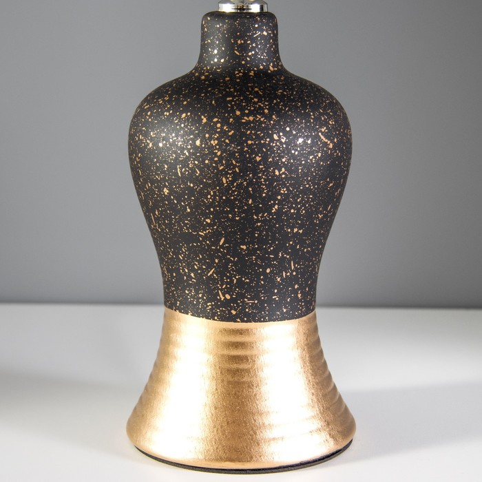 Настольная лампа "Джина" Е14 40Вт черно-золотой 22х22х30 см RISALUX - фото 1926781641