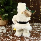 Дед Мороз "В меховом костюме, с фонариком" двигается, с подсветкой, 28 см, белый - Фото 3
