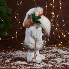 Дед Мороз "С кудрявой бородой, в меховом костюме" 28 см, белый - Фото 2