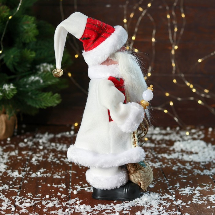 Дед Мороз "С мешком подарков и фонариком" двигается, с подсветкой, 31 см, красно-белый