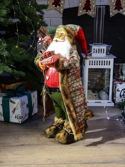 Дед Мороз под ёлку «Зимнее волшебство. В вязаном жилете, с подарками», 60 см, красный