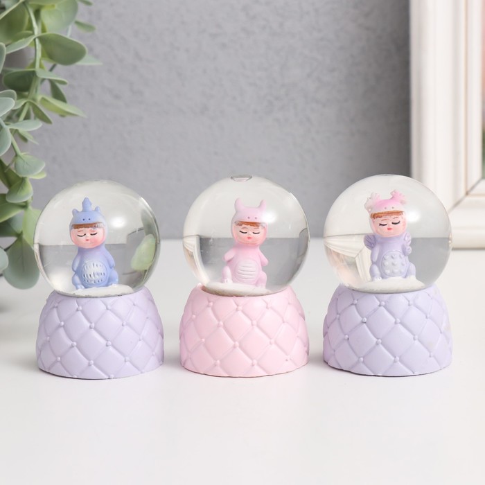 Снежный шар стеклянный «Малыш-динозаврик», световой, 4×4×6.7 см, МИКС