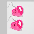 Серьги акрил «Сердца» с привидениями, цвет розово-белый в серебре - фото 22729249