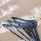 Плечики - вешалки для одежды деревянные LaDо́m Brillant, 44,5×23×1,2 см, 3 шт, цвет синий - Фото 11