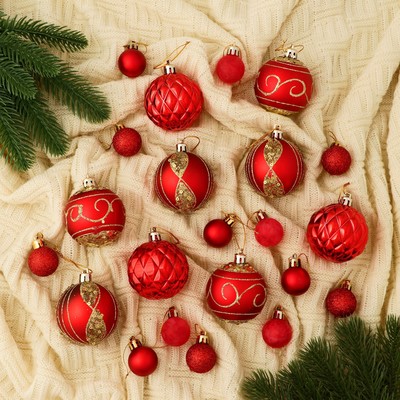 Ёлочные игрушки «Хоровод», шары новогодние, d=2.5 и 5.5 см, набор 33 шт., красный