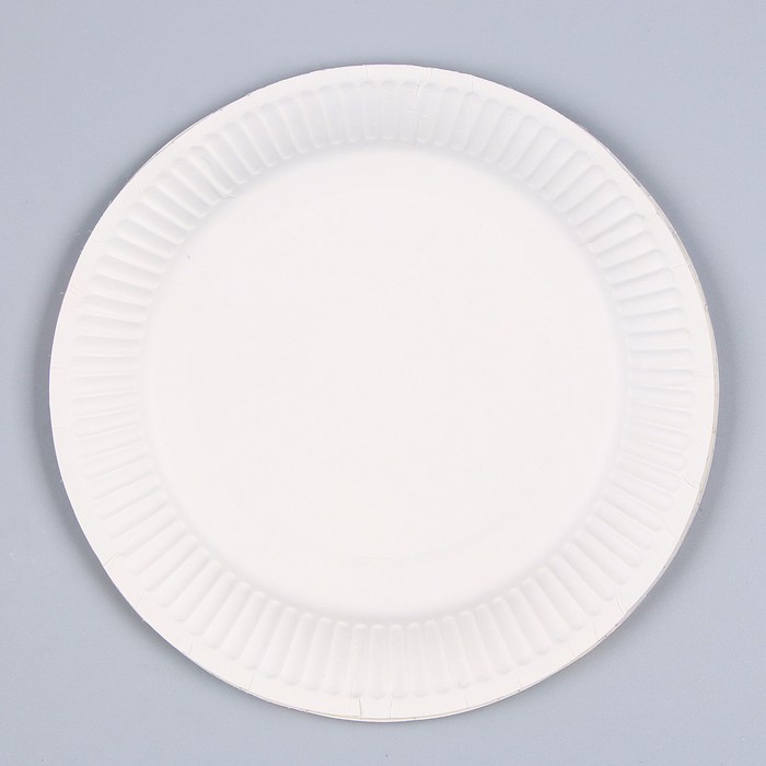 Набор бумажной посуды «Зайка»: 6 тарелок, 1 гирлянда, 6 стаканов