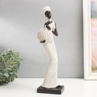 Сувенир полистоун "Африканка с круглым плетёным кувшином" белый 33х9,5х9,5 см - фото 319959150