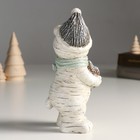 Фигурка полистоун «Медвежонок в шапке и шарфе с охапкой шишек», 7.5×9.5×18.5 см - Фото 3