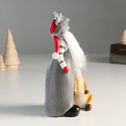 Сувенир полистоун "Дед Мороз в шапке с рожками и помощником оленем" 8,5х8х17 см - Фото 2