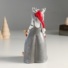 Сувенир полистоун "Дед Мороз в шапке с рожками и помощником оленем" 8,5х8х17 см - Фото 3