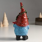 Сувенир полистоун "Дед Мороз в колпаке с ягодами, с птицей Северный кардинал" 9х9х18,8 см - Фото 3