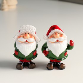 Сувенир полистоун "Дед Мороз в зелёном кафтане в колпаке, весельчак" МИКС 6х4х7,8 см