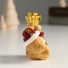 Сувенир полистоун "Мишка в новогоднем колпаке с подарками, упражение берёзка" 7х4х7,5 см - Фото 2