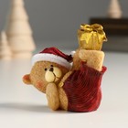 Сувенир полистоун "Мишка в новогоднем колпаке с подарками, упражение берёзка" 7х4х7,5 см - Фото 4